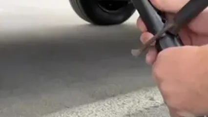 متفاوت ترین روش باز کردن چرخ خودرو!