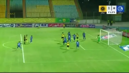 گل اول سپاهان به استقلال خوزستان