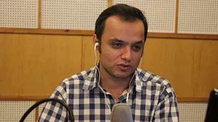 مجری صداوسیما، خواننده شد