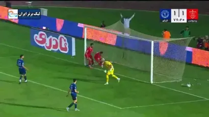 ویدیو: گل اول پرسپولیس به گل گهر توسط علی علیپور