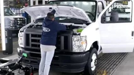 نگاهی به مراحل تولید پیکاپ های سوپر دیوتی و مدل‌های F-650 و F-750 فورد
