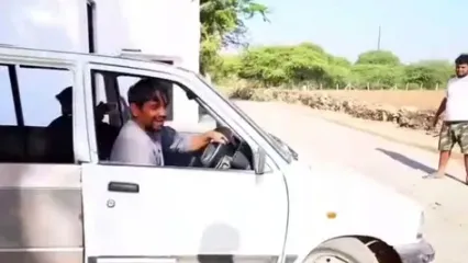 یک مرد پاکستانی پراید را به اتوبوس تبدیل کرد!