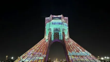 اشعار حافظ بر برج آزادی نقش بست