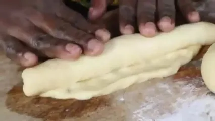 غذای روستایی در سریلانکا؛ تهیه ساندویچ قارچ و پخت نان سنتی