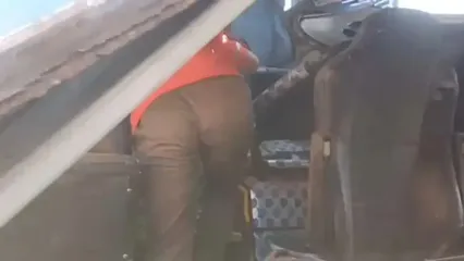 امدادرسانی به حادثه‌دیدگان سقوط اتوبوس در فیروزکوه