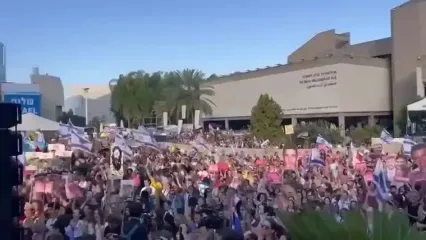 تجمع شهرک نشینان صهیونیست در تل آویو در انتظار تکمیل روند مبادله اسیران