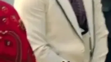 رقص بازیگران در عروسی پژمان جمشیدی با تیپ دهه شصتی / بیژن بنفشه خواه و بهرنگ علوی از جون مایه گذاشتند!