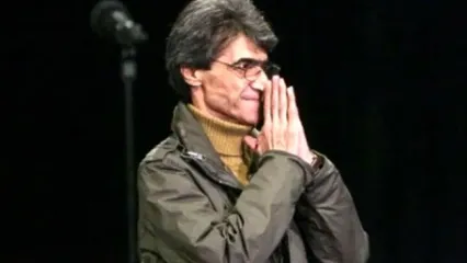 وداع باشکوه مردم با پیکر ناصر تقوایی