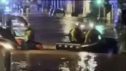 طوفان مرگبار در پرتغال و سیل در انگلیس