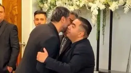 عزاداری سوپرلاکچری علیرضا نیکبخت، علی پروین و فیروز کریمی در یک تالار تشریفاتی به مناسبت ایام فاطمیه در شمال تهران/ از گل آرایی سفید تا پذیرایی و...