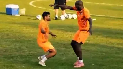 تماشایی‌ترین شادی‌ گل لیگ برتر ایران: مرگ به سبک مورتال کامبت!