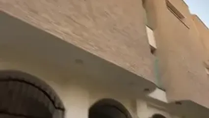 ببینید؛ جزئیات بی‌نظیر یک خانه در اصفهان؛ از فلاور باکس تا شیشه مات