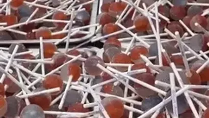 کارخانه‌ای در ژاپن که آبنبات چوبی را به هنر تبدیل کرد