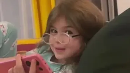 ذوق نیوشا ضیغمی از اینکه دخترش کارتون نوستالژی قصه های تا به تا رو نگاه میکنه