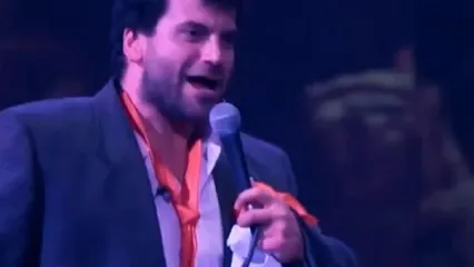 بازیگر سریال بچه مهندس خواننده عروسی‌ها شد!