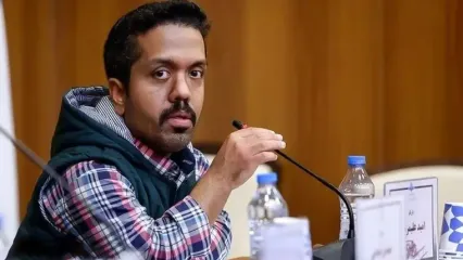 ناپدید شدن امید علیمردانی بازیگر سریال ستایش در چین / واکنش امید علیمردانی به جنجال ویدئوی نماز بر روی دیوار چین