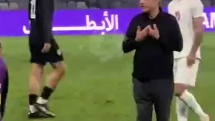 نگاه‌های بهت‌زده قلعه‌نویی، میلاد محمدی را ترساند