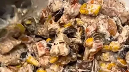 سالاد مرغ و قارچ یک سالاد پر و پیمون برای ورزشکارا