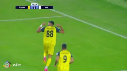 ویدیو: گل اول سپاهان به آخال توسط آرش رضاوند