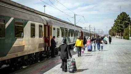 حبس ۱۰ ساعته مسافران قطار تهران - بندرعباس!