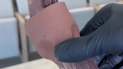 مراحل دیدنی ساخت یک عنکبوت زیبا با شکلات خالص