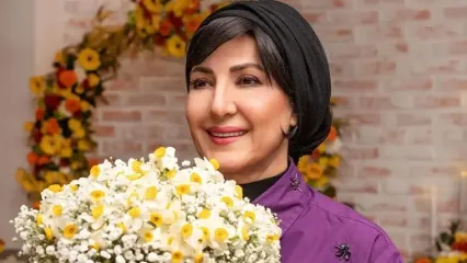 نگاهی به دکوراسیون آلاچیق چوبی و دلبرانه روف گاردن خانه فاطمه گودرزی / از نورپردازی به سبک کافی‌شاپ‌ها تا پرده‌هایی به سبک خانه‌های سوئیسی ...