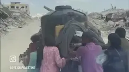 بازگشت خانواده فلسطینی به شمال غزه با پای پیاده