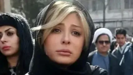 نگاهی به مراسم ختم پدر نیوشا ضیغمی / از حضور احسان خواجه‌امیری، شبنم قلی‌خانی، علی ضیا و... / روحش شاد