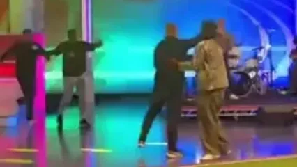 ضربه برگردون وین رونی در ۴۰سالگی!