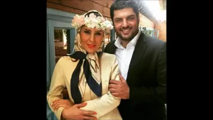 مراسم عقد و عروسی سام درخشانی و عسل خانم / از عاقدی رئیس‌جمهور سابق تا حضور همایون شجریان، علی اوجی، پوریا پورسرخ، سهراب پاکزاد و... در باغ تالار مجلل عروسی