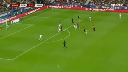 ویدیو: گل سوم پرتغال به ارمنستان توسط ژوائو نوس