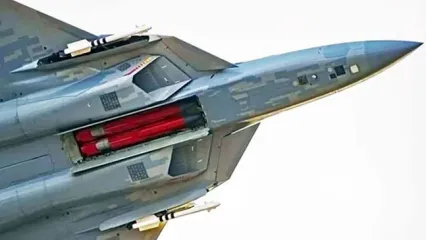 جنگنده‌ای در نمایشگاه هوایی دبی که همه را حیرت‌زده کرد