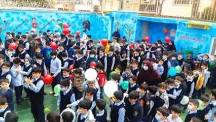 حال و هوای متفاوت جشن روز دانش‌آموز در یکی از مدارس کرج!