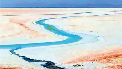 روایتی تلخ از دریاچه‌ای که آهسته آهسته نفس‌هایش را از دست داد… / روند تغییرات حجم آب دریاچه ارومیه از سال 1363 تا پاییز 1404