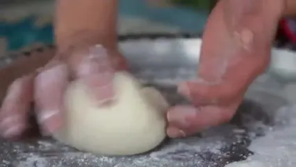 غذای روستایی در ایران؛ پخت کوفته با گوشت چرخ کرده، سبزیجات و ادویه‌