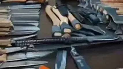 کشف کارگاه تولید سلاح سرد با 511 قبضه قمه و چاقو در شهرستان قدس