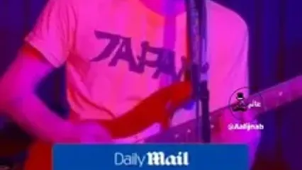 اجرای زنده پسر بکهام!