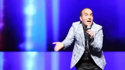 فیلم غش خنده / حسن ریوندی در شهری بدون حضور تماشاگر، برنامه تقلید صدای دختر تاجیکی را اجرا کرد