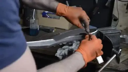 فرآیند ساخت شمشیر افسانه ای فیلم ارباب حلقه ها با فنر زنگ زده کامیون