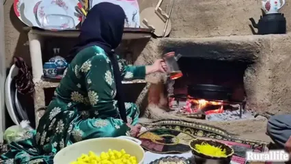 غذای روستایی در ایران؛ تهیه ساندویچ مرغ و قارچ توسط زوج روستایی