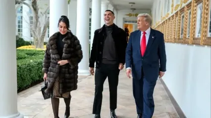 فیلم دیده نشده از رقص محلی رونالدو در کنار ترامپ و بن سلمان وسط کاخ سفید با عصا / ماشالا چه میکنن این سه حریف