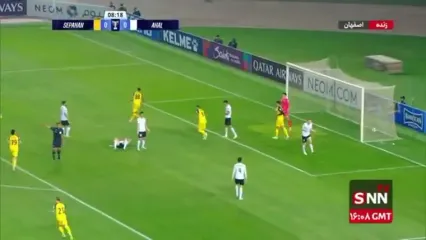 گل اول سپاهان به آخال توسط آرش رضاوند در دقیقه ۸ /سپاهان 1- 0آخال