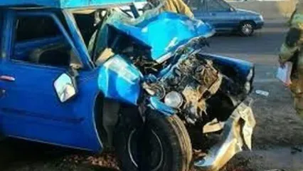 تصادف عجیبی که نیسان آبی را نصف کرد