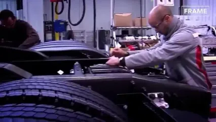 نگاهی به مراحل تولید کامیون های رنو و مرسدس بنز در کارخانه های مدرن اروپا