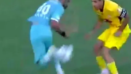 دریبل رنگین‌کمانی فوق‌العاده در لیگ برتر ایران به سبک نیمار