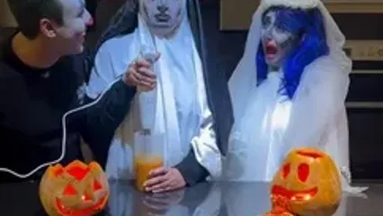 ببینید؛ جشن هالووین در خانه فاطمه گودرزی؛ آموزش آشپزی!