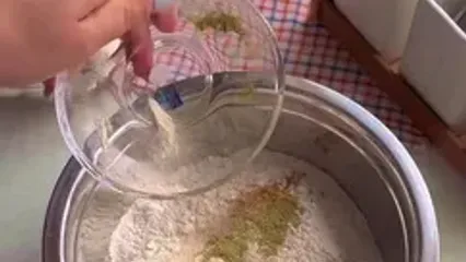 فیلم طرز تهیه قارچ سوخاری فست فودی در خانه