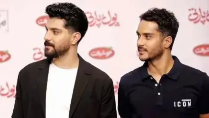 غم بزرگ و ماتم بر دل و چهره سینا مهراد و ساعد سهیلی در مراسم ختم مادربزرگ / حضور بازیگران از فرزاد جمشیدی، علی اوجی، بهاره افشاری و..