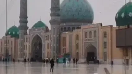 حال و هوای اولین باران پاییزی آستان مقدس مسجد جمکران