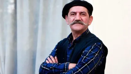 کلنگ‌زنی حمید جبلی در مراسم احداث سالن تئاتر